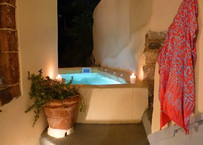 Barbarossa Emporio (Santorini)