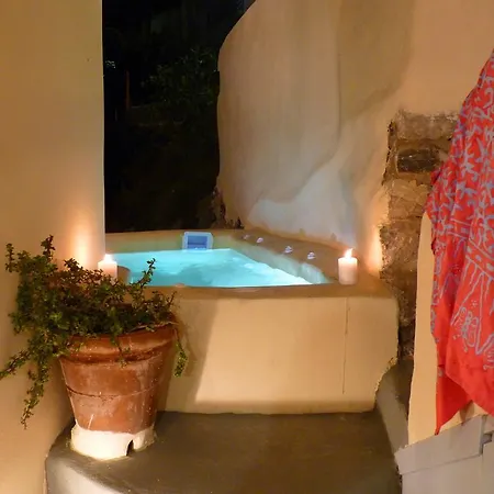 Barbarossa Emporio (Santorini)